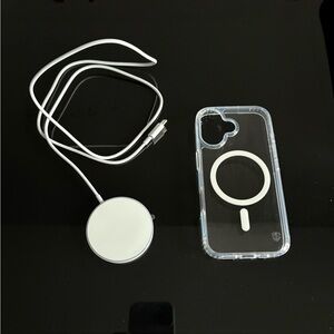 Brand New Clear iPhone 16 MagSafe Case & Charging Pad